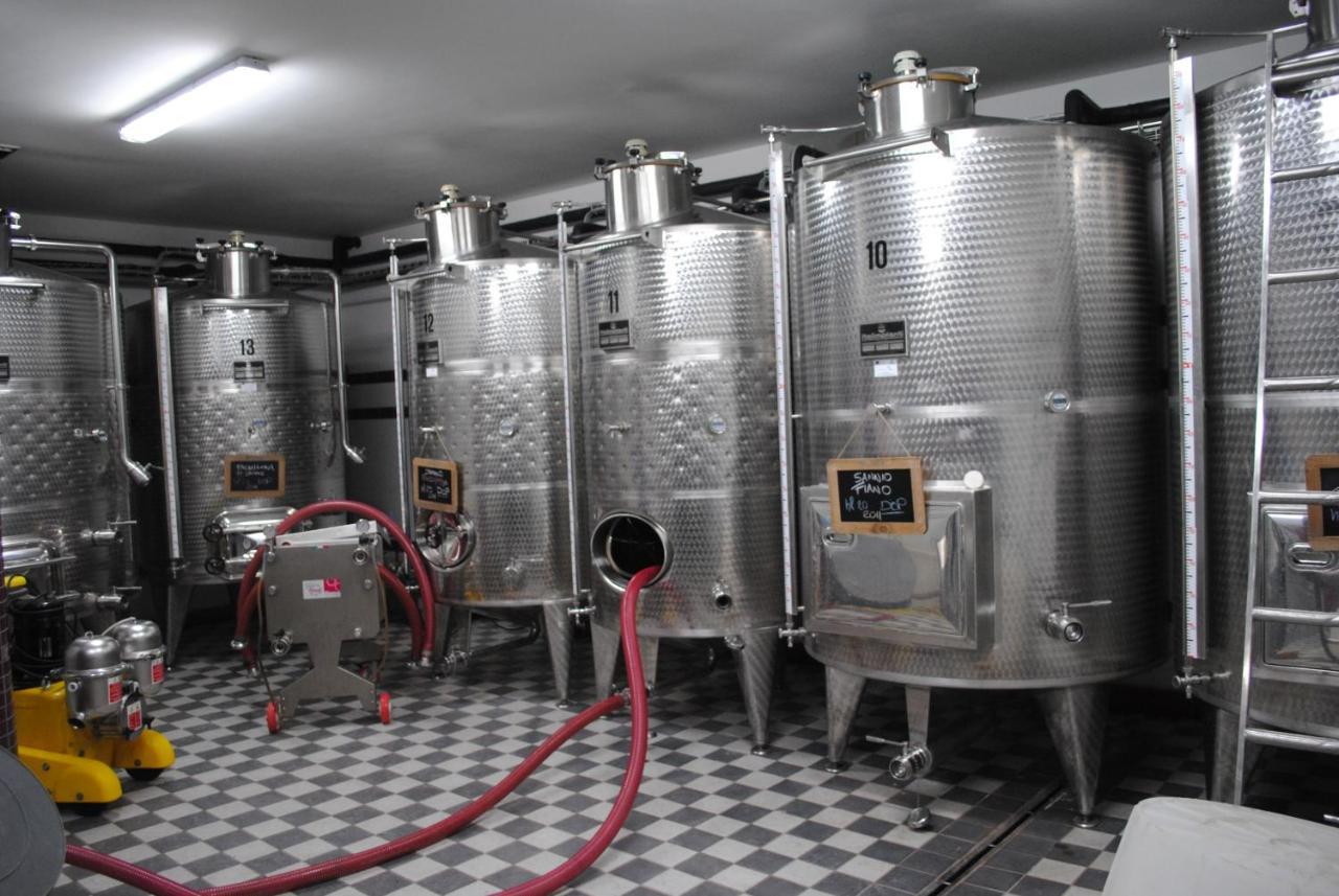 Guardia Sanframondi Agriturismo Cantina Morone מראה חיצוני תמונה